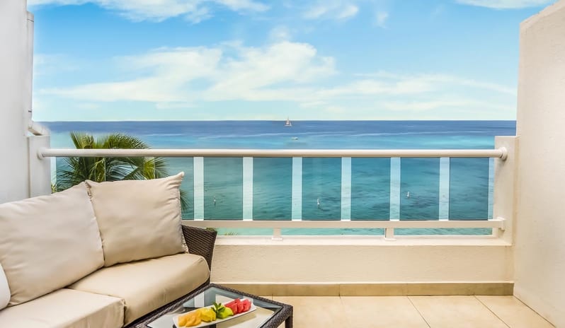 Waves Hotel & Spa by Elegant Hotels - Oceanfront Junior Suite